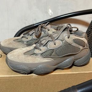 COPY - Yeezy clay 500